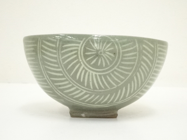 Ｐ７２　茶碗　『楽山窯造』『金彩色絵』『干支寅茶碗』　抹茶碗　共箱　茶道具 P72 茶碗 『楽山窯造』『金彩色絵』『干支寅茶碗』 抹茶碗 共